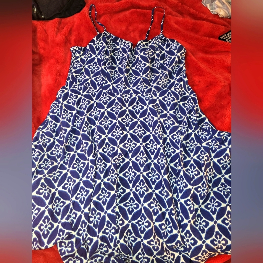 women's xl thin strap zip up in back summer dress royal blue with white.